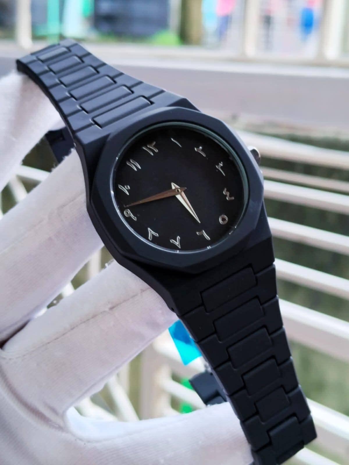 bfee5d64954785566ea73ee1f01d1d25 আধুনিক ডিজাইনের wrist watch সম্পূর্ণ ব্ল্যাক কালার - Image 4